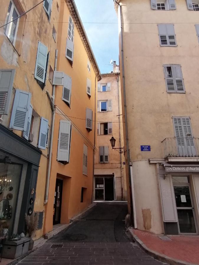 Charmant Appartement Terrasse Sur Les Toits Grasse Exterior foto